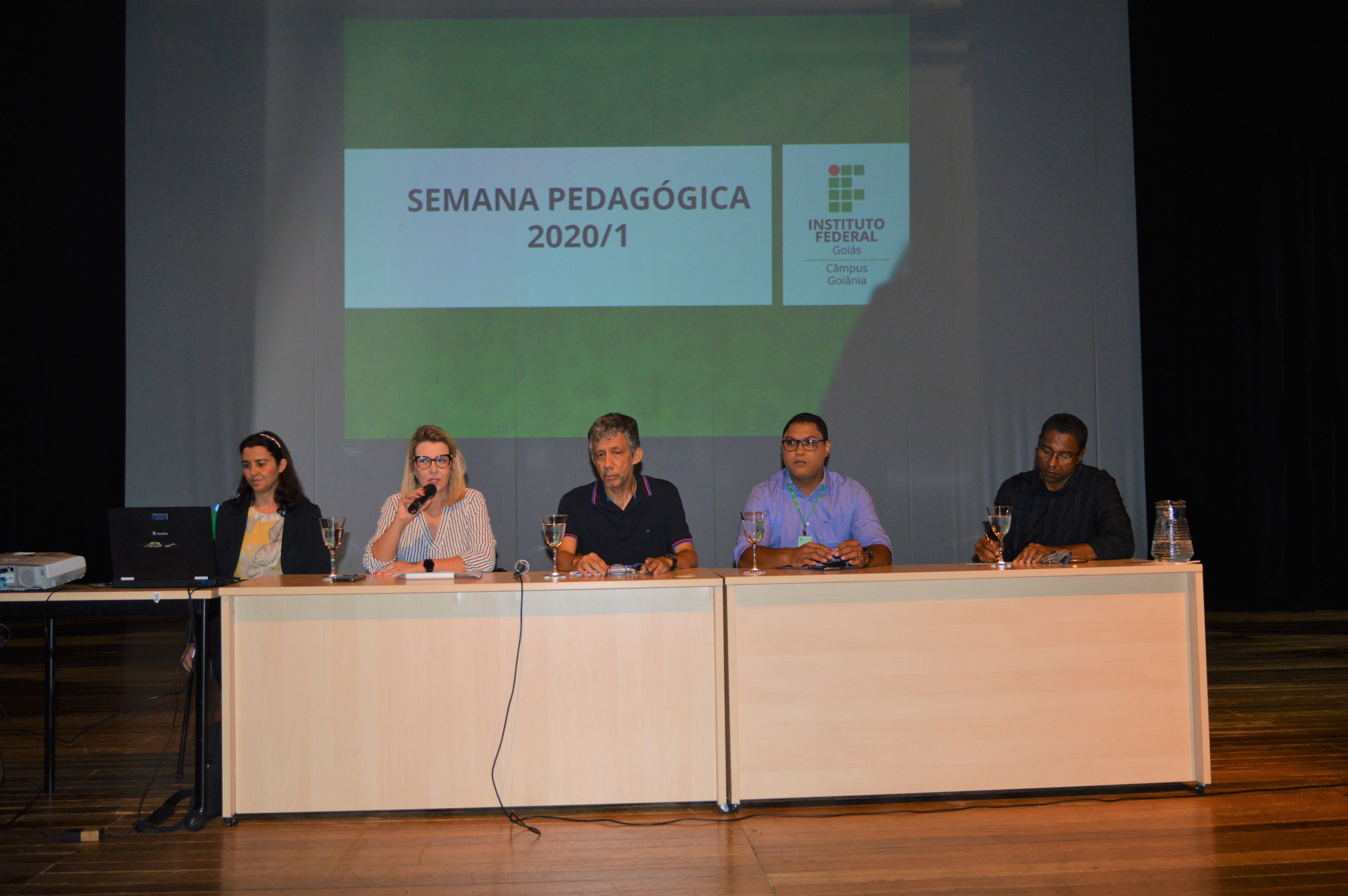 Abertura oficial da Semana de Planejamento Pedagógico 2020/1 do Câmpus Goiânia foi realizada na manhã desta terça-feira (3), no Teatro do IFG. 